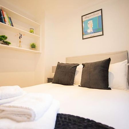 Perfect Location 4Bed 2 Bath Spacious Apartment Лондон Екстериор снимка