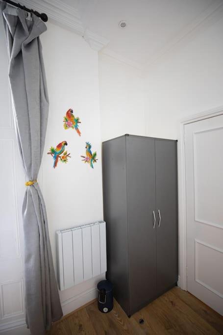 Perfect Location 4Bed 2 Bath Spacious Apartment Лондон Екстериор снимка