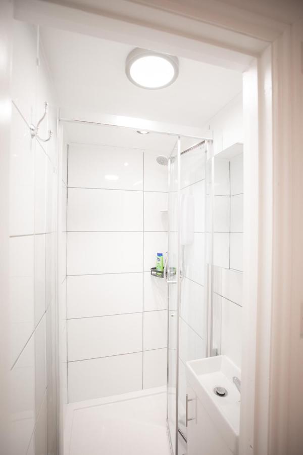 Perfect Location 4Bed 2 Bath Spacious Apartment Лондон Екстериор снимка
